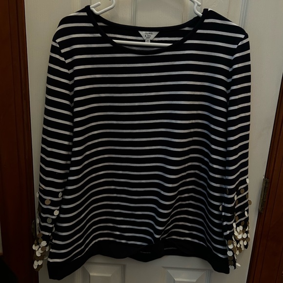 Crown and Ivy EUC PXL BLUE AND WHITE STRIPED TOP WITH DISCS - Picture 2 of 3